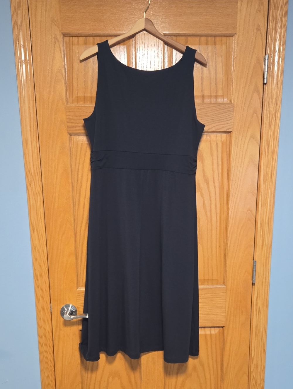 Eddie Bauer Black Sleeveless V-Neck Dress - Picture 5 of 5